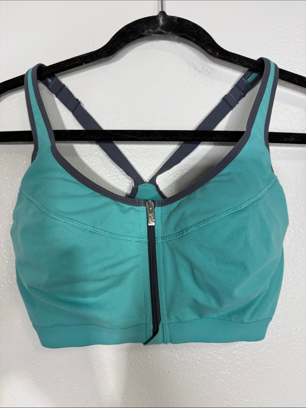 Victoria's Secret Bras VSX Knockout Front-Close Sports Bra- 32DD